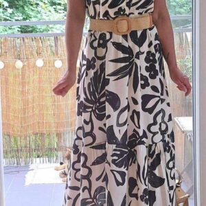 Wiosenna sukienka z paskiem