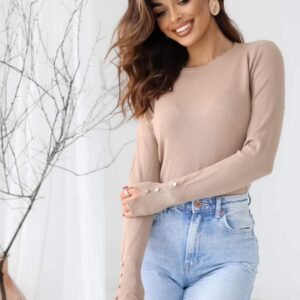 Cienki elegancki sweterek - złote guziki beżowy