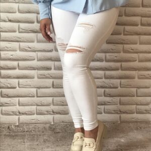 Spodnie białe z przetarciami